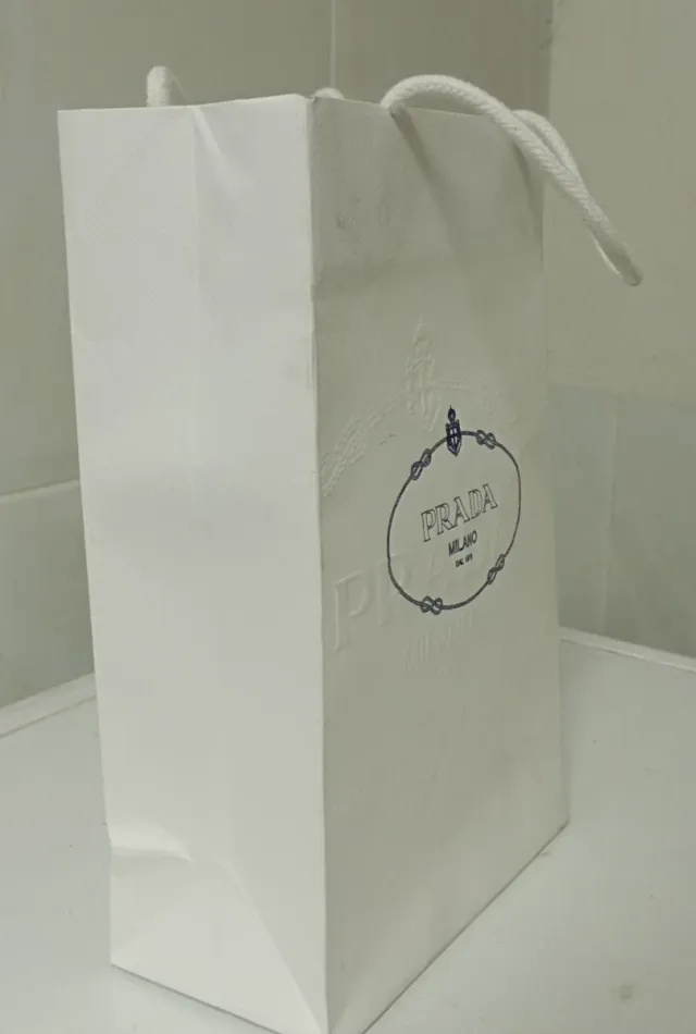 Bolsas de papel Prada