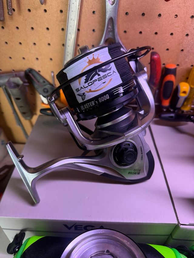 Cañas de pescar y carretes