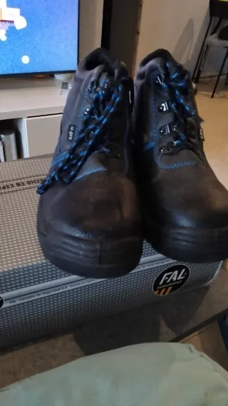 Zapatos de trabajo negros