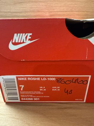 Nike Roshe LD-100 Negro y beige