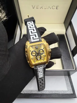 Reloj Versace Dorado y Negro