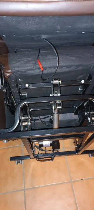 Sillón relax-masaje Cecotec piel sintética marrón