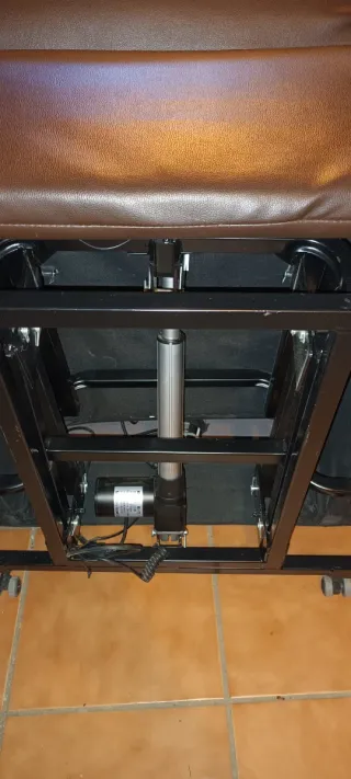 Sillón relax-masaje Cecotec piel sintética marrón