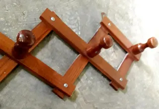 Appendiabiti vintage in legno e bambù