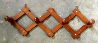 Appendiabiti vintage in legno e bambù