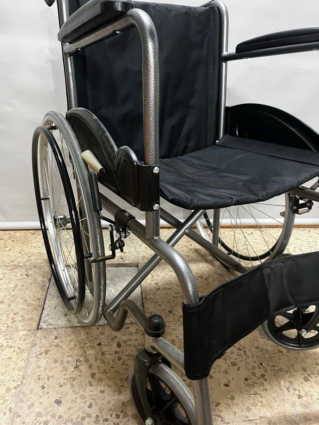 Silla de ruedas plegable