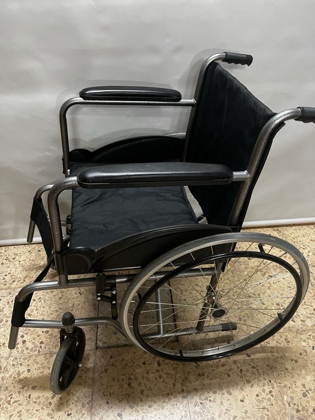 Silla de ruedas plegable