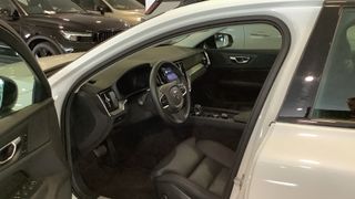 Volvo V60 B4 PLUS DARK 02/2025