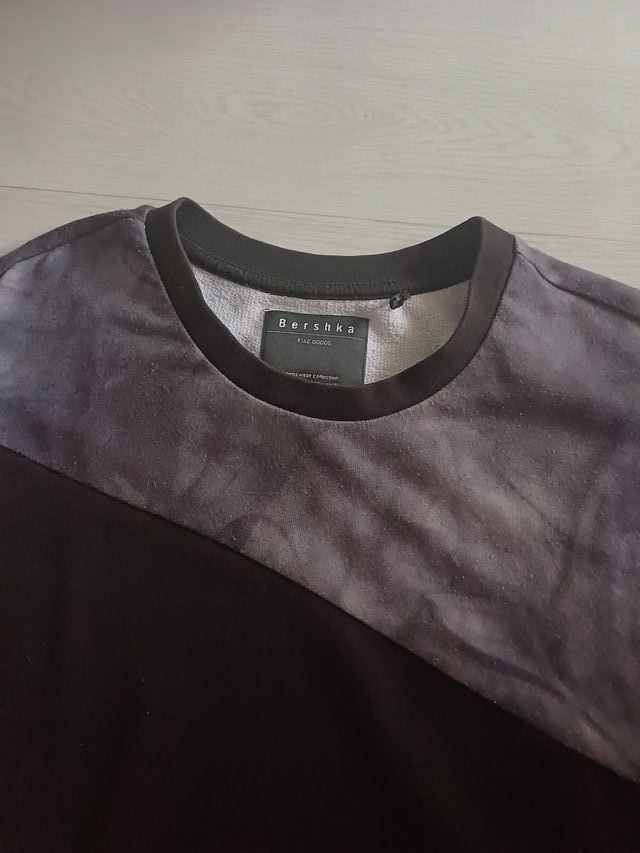 Sudadera Bershka Negra y Gris