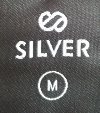 38° LOTE: 1 jersey y 2 camisetas hombre. Talla M