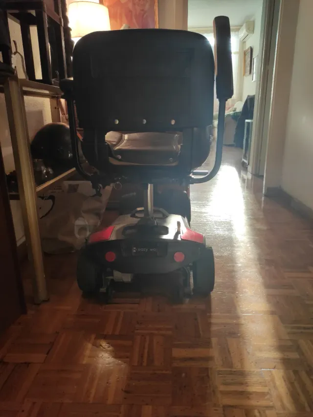 Scooter eléctrica con candado,cargador y funda