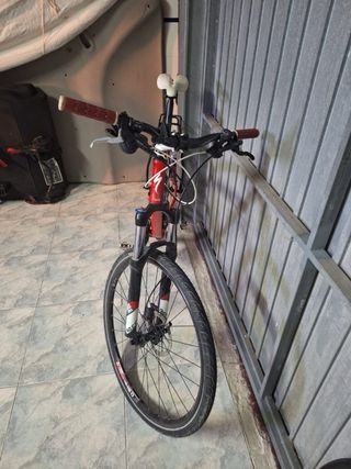 Bicicleta Montaña Specialized Rockhopper. Talla M