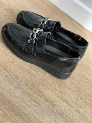 Zapatos Jordana Negros con Cadena