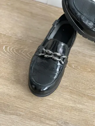 Zapatos Jordana Negros con Cadena