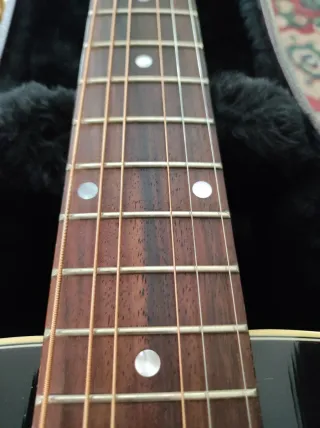 Guitarra Gibson J-45 50s (2020, red label).