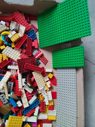 Set mattoncini LEGO e molti accessiri