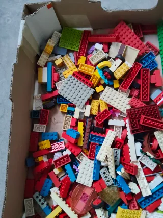 Set mattoncini LEGO e molti accessiri