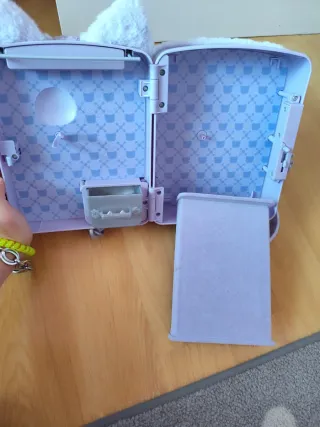 Mochila gatito peluche con casa por dentro