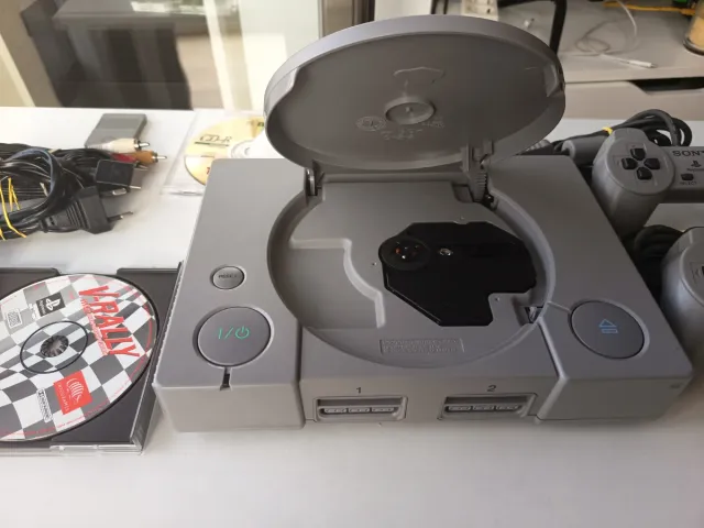 Consola PlayStation 1  Completa + juegos