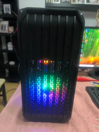 Ordenador Gaming con Luces RGB