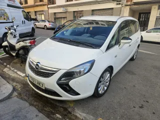 Opel Zafira Tourer 2014