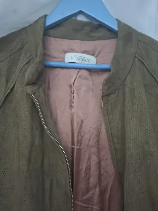 Chaqueta Uterqüe perforada