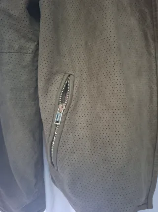 Chaqueta Uterqüe perforada