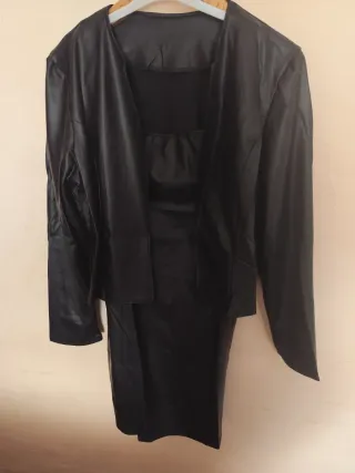 Conjunto vestido y chaqueta polipiel midi