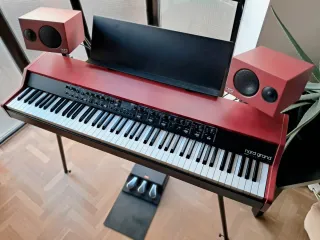 Nord Grand Piano con Monitores Nord