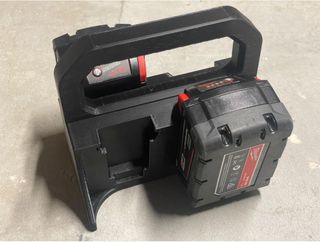 Soporte Porta 4 Baterías Milwaukee M18