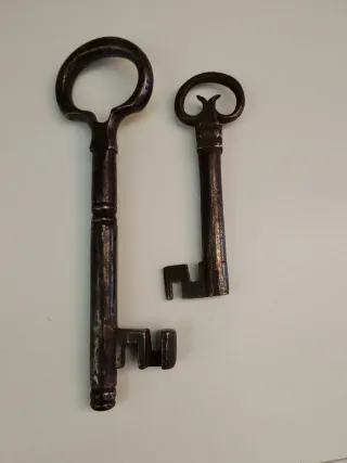 Coppia chiavi antiche in ferro