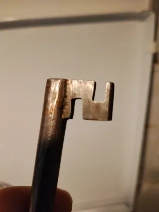 Coppia chiavi antiche in ferro