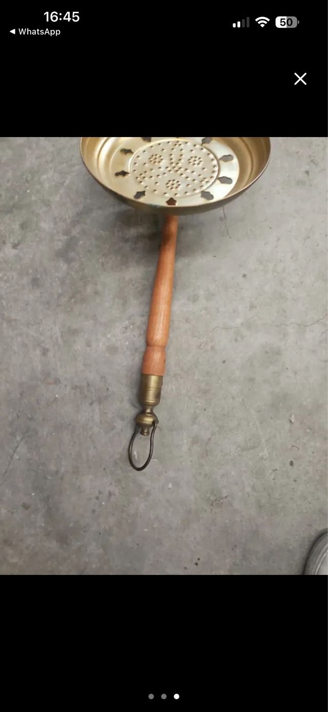 Calientacamas antiguo latón y madera