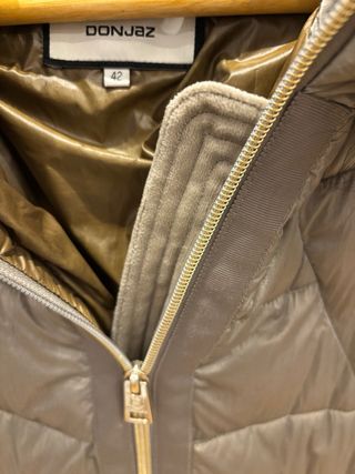 Abrigo Donjaz pelo capucha