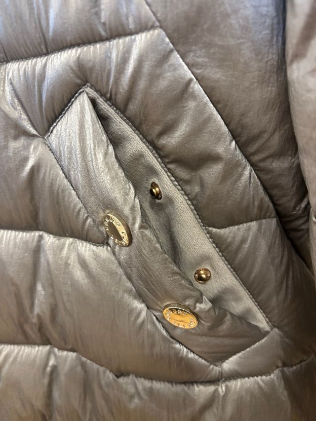 Abrigo Donjaz pelo capucha