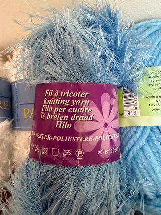 Pack 12 ovillos lana pequeños variados