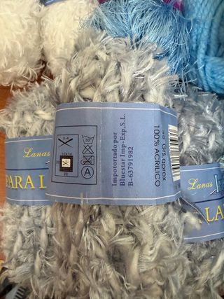 Pack 12 ovillos lana pequeños variados