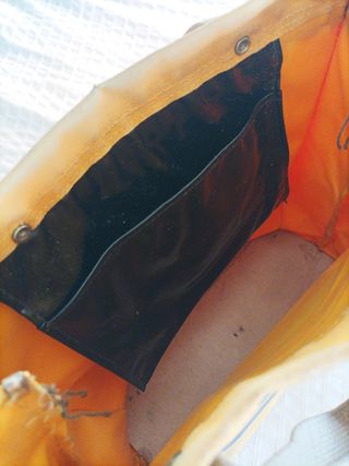 Bolsa de caudales antigua código internacional