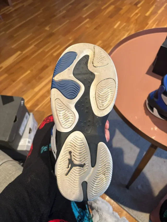 Jordan Max Aura 4 (GS) Azul/Blanco