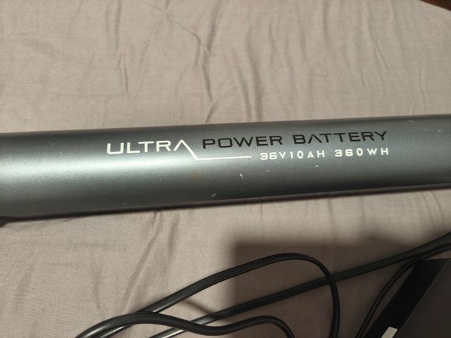 Batería Moma 36V 10AH 360WH con Cargador