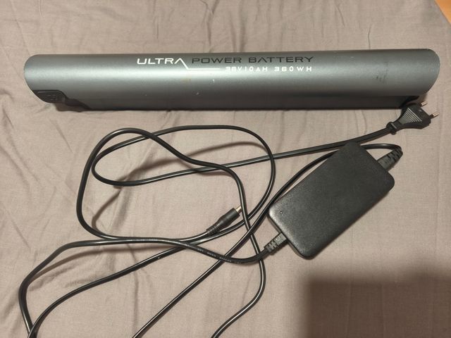 Batería Moma 36V 10AH 360WH con Cargador