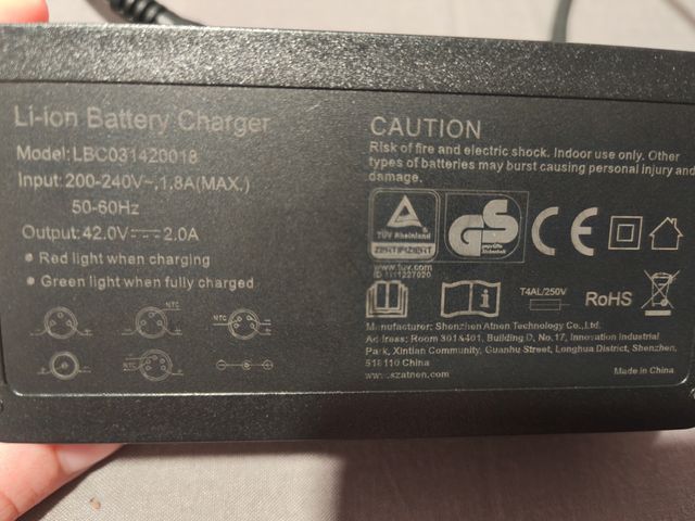 Batería Moma 36V 10AH 360WH con Cargador