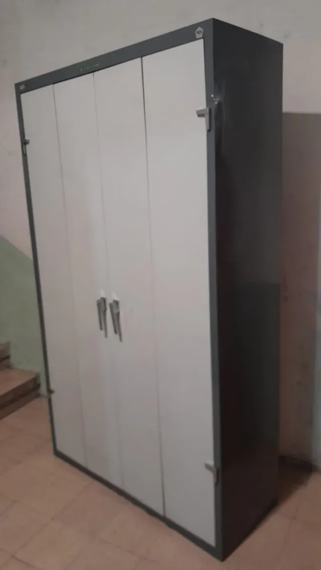 Armario Metálico Gris 4 Puertas