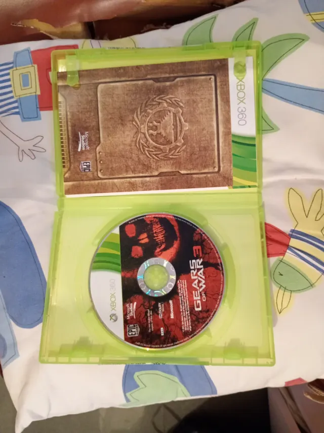 Gears of War 3 Xbox 360 + Adesivi
