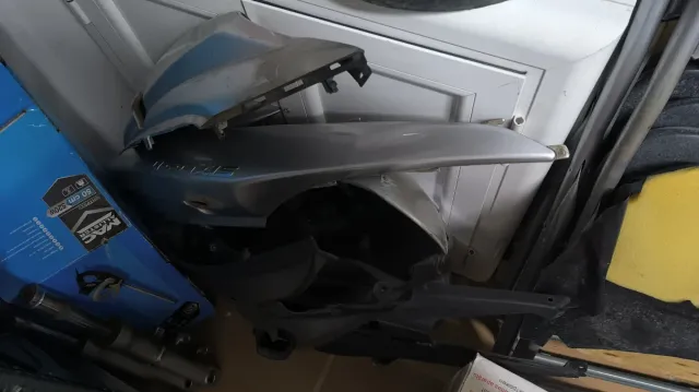 Chapas Suzuki Sixteen 125 Plata