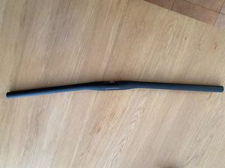 ⟾ Manillar BTT Carbono Plano 720mm 156g ⟽