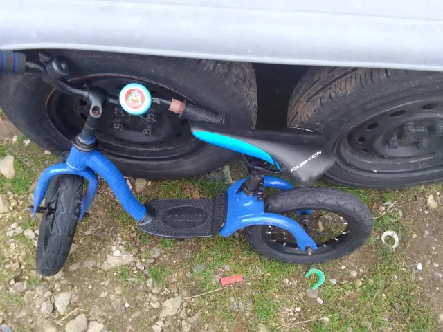 Bicicleta infantil azul
