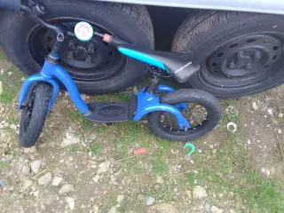 Bicicleta infantil azul