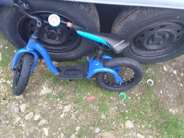 Bicicleta infantil azul