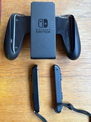 Nintendo Switch + Mario Kart 8 Deluxe